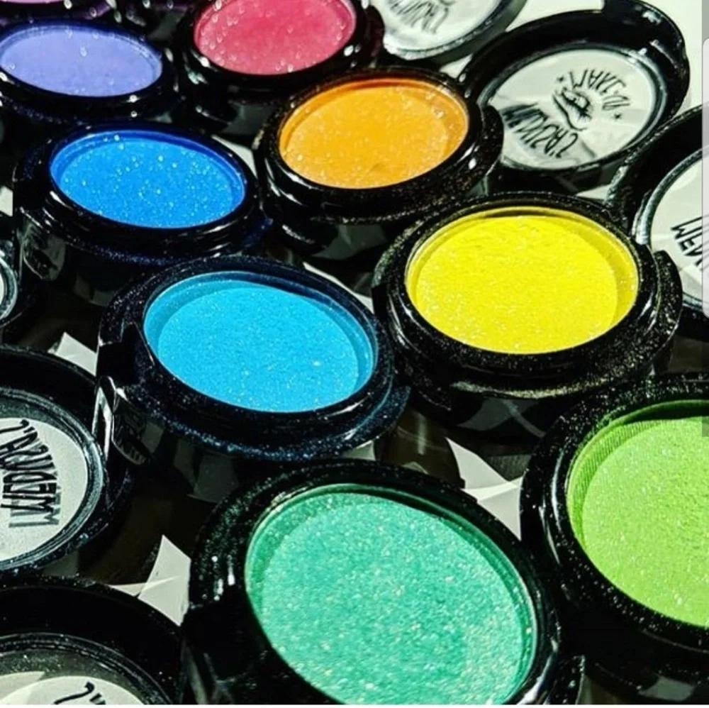 ELECTRO WHITE Medusa Makeup DISCONTINUED shadow NWT